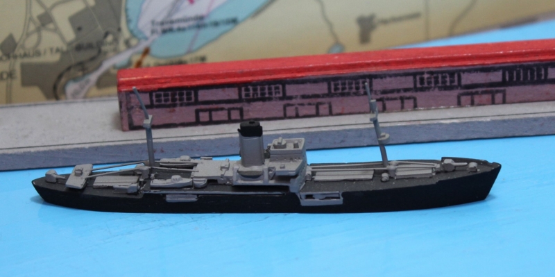 Hilfskreuzer HSK 4 "Thor" / "Raider E" (1 St.) D 1940 Delphin D 33